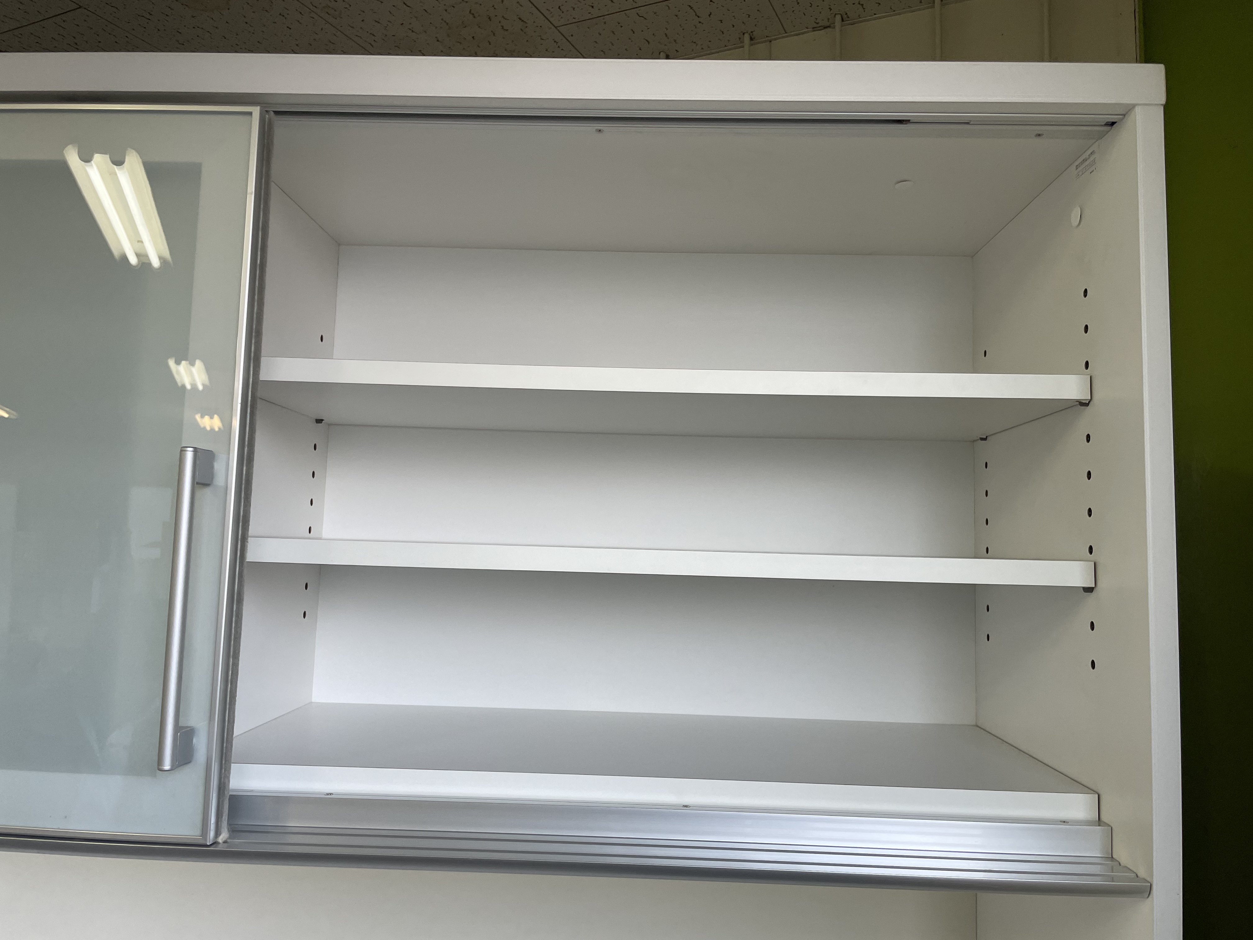 【リサイクルショップどりーむ天保山店】●4508●　超大型食器棚　ものっそい高級感　食器棚　大量収納可能(^^♪ リサイクルショップ 0円 無料 キャスター付き食器棚